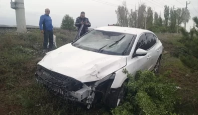 Sivas’ın Şarkışla ve Gürün ilçelerinde trafik kazaları: 9 yaralı