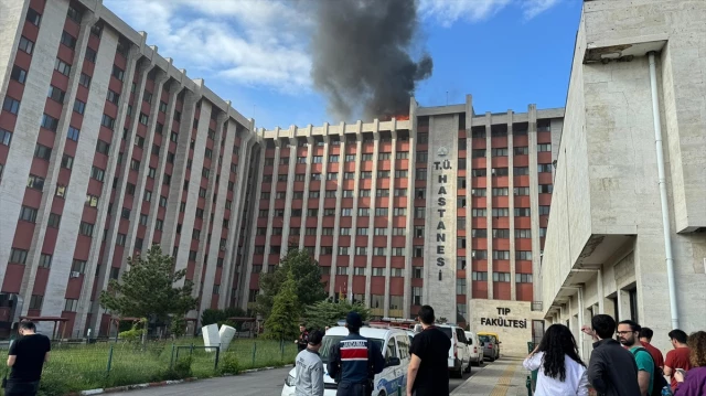 Trakya Üniversitesi Tıp Fakültesi Hastanesinde çatı yangını kontrol altına alındı