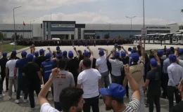 Türkiye’nin en büyük lastik fabrikasında işçiler grev başlattı