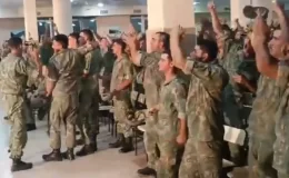 Azerbaycan askerleri, Türkiye’nin Çekya’yı mağlup ettiği maçta sevinçten havalara uçtu