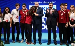 Cumhurbaşkanı Erdoğan’a sarılan öğrenci Nihal ve Bahar Candan’ın kardeşi çıktı
