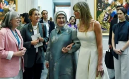 Emine Erdoğan ve İspanya Başbakanı’nın eşinden dünyaca ünlü müzeye samimi ziyaret