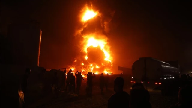 Erbil’de petrol rafinerisinde korkutan yangın! Alevler gökyüzünü kapladı