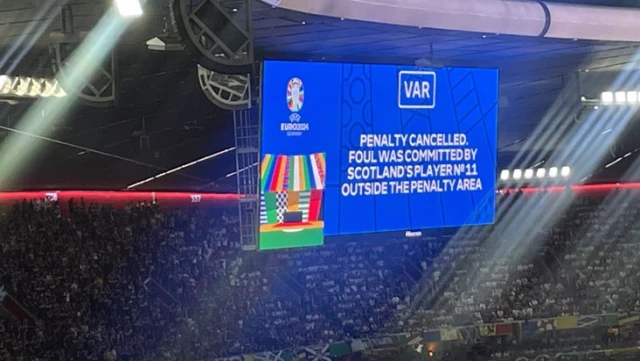 EURO 2024’te VAR kararları stadyum ekranlarına yansıtıldı