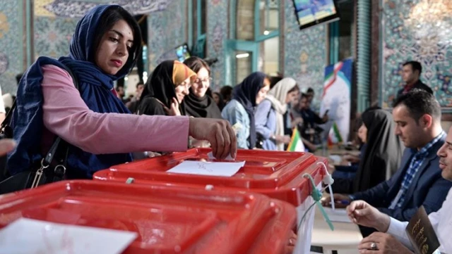 İran’da seçim sandıklarını taşıyan araca saldırı: 2 ölü, 5 yaralı