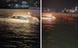 İstanbul’da batmaya başlayan teknedekilerin imdadına ekipler yetişti