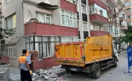 İstanbul’da korku dolu anlar: 4 katlı binanın balkonu çöktü