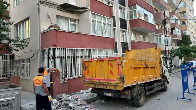 İstanbul’da korku dolu anlar: 4 katlı binanın balkonu çöktü