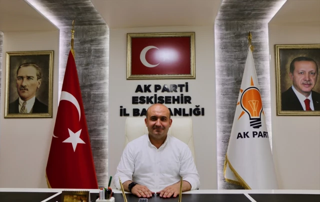 AK Parti Eskişehir İl Başkanı Gürhan Albayrak, CHP İl Başkanı Talat Yalaz’ın Hayvanları Koruma Kanunu’na ilişkin sözlerine tepki gösterdi