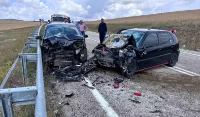 Bayburt’ta Otomobil Çarpışması: 5 Kişi Yaralandı