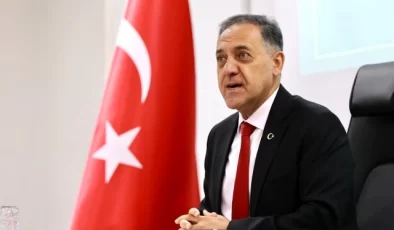Bingöl Valisi Ahmet Hamdi Usta, İl İdare Şube Başkanları Toplantısında Vatandaşa Hizmet Odaklı Çalışma Anlayışını Vurguladı