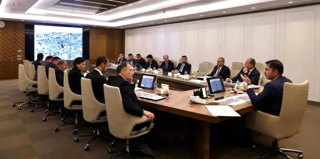 Çevre Bakanı Murat Kurum, Deprem Bölgesi Yeniden İnşa Toplantısı Gerçekleştirdi