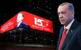 Cumhurbaşkanı Erdoğan’ın 15 Temmuz mesajı dijital gösterim ekranında yayımlandı