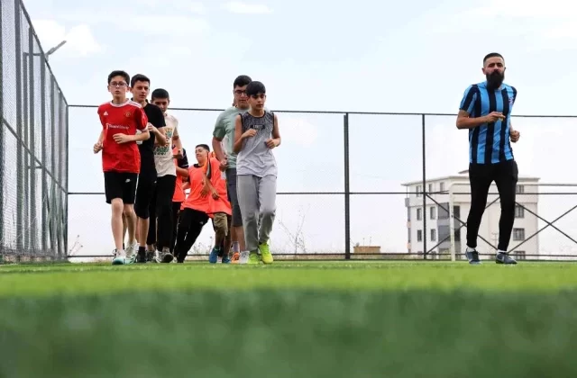 Elazığ’da ‘Kitapla Başla, Futbolla Geliş’ Projesi
