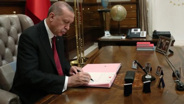 Erdoğan imzaladı! Kanada Büyükelçiliğine Can Dizdar atandı, 3 müdür yardımcısı görevden alındı