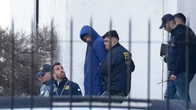 Fransız milli rugby oyuncuları Hugo Auradou, 20, ve Oscar Jegou, 21, Arjantin’de cinsel taciz suçlamasıyla tutuklandı