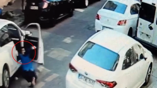 İstanbul’da dehşet anları: Kendini araçtan atan kadın metrelerce sürüklendi