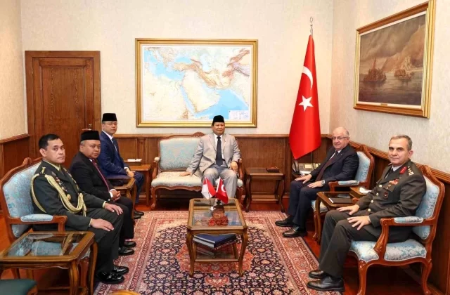 Milli Savunma Bakanı Yaşar Güler, Endonezya Seçilmiş Cumhurbaşkanı Prabowo Subianto’yu kabul etti