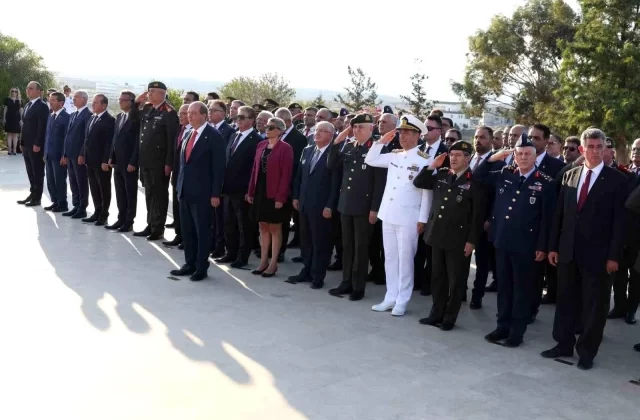 Milli Savunma Bakanı Yaşar Güler, KKTC’de Dr. Fazıl Küçük ve Rauf Denktaş’ın kabrini ziyaret etti