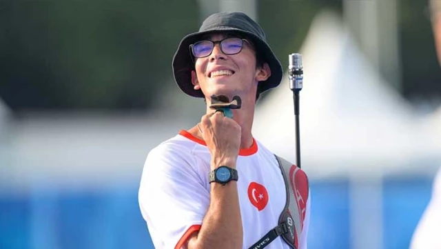 Rakiplerine şans tanımadı! Milli okçu Mete Gazoz, Paris Olimpiyatları’nda son 16 turuna yükseldi