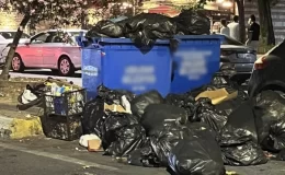 Üsküdar’da çöp sorunu bitmiyor! Vatandaş şikayet etti, belediye ekipleri soluğu mahallede aldı