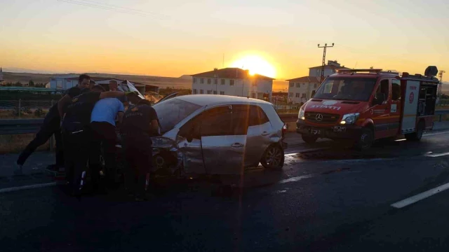 Van-Erciş karayolunda otomobil takla attı, 1 kişi yaralandı