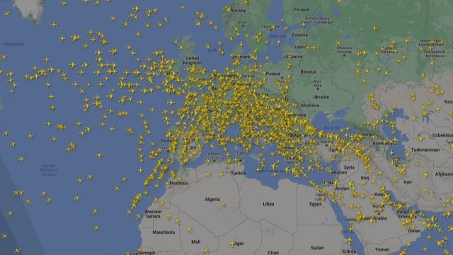 Yazılım krizi en çok uçakları vurdu! Hava trafiği yoğunluğu böyle görüntülendi