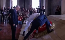 Devler erkanı Ata’nın huzurunda! İşte Cumhurbaşkanı Erdoğan’ın Anıtkabir Özel Defteri’ne düştüğü not