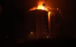 İzmir alev alev! Mahalleler tahliye edildi, yangın evlere kadar ulaştı