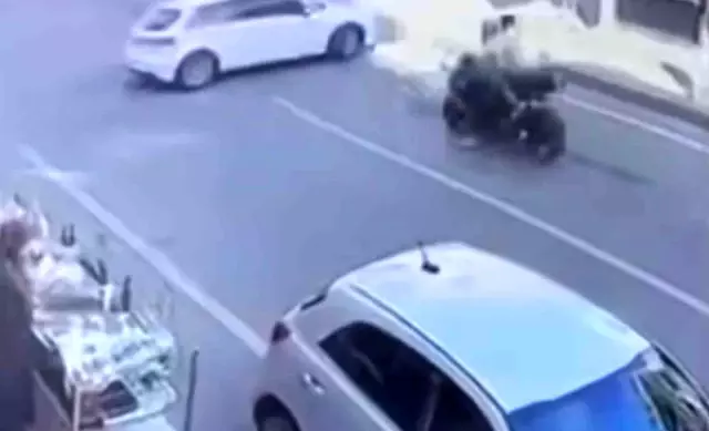 Batman’da Motosiklet ile Otomobil Çarpıştı: 2 Yaralı