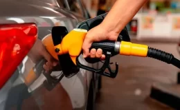 Benzine gece yarısı 1 lira 83 kuruşluk indirim! Tabeladaki rakam araç sahiplerini keyiflendirecek