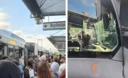 Bu metrobüslere ne oluyor? Bir günde ikinci kaza: Yaralılar var