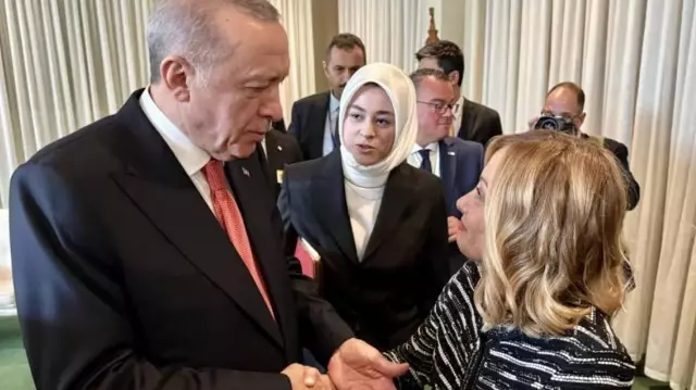 Erdoğan ile görüşen Meloni’nin samimi bakışları gündem oldu