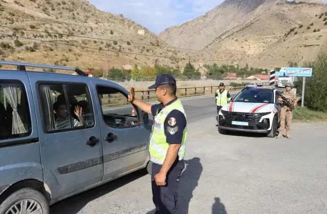 Hakkari’de Trafik Denetimleri Sürüyor