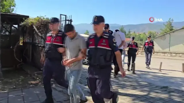 Karabük’te Jandarma Uyuşturucu Operasyonu: 3 Kişi Yakalandı