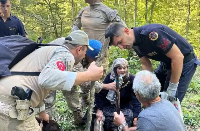 Kayıp Yaşlı Kadın Ormanda Bulundu