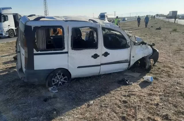 Konya’da Trafik Kazası: 2 Ölü, 3 Yaralı