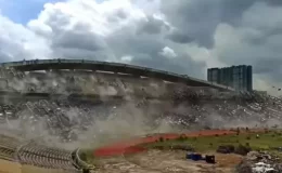 Malezya’nın tarihi Shah Alam stadyumu saniyeler içinde yerle bir edildi