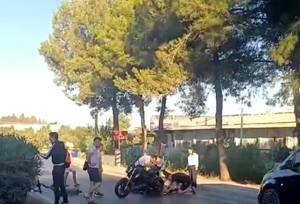 Manavgat’ta Scooter ile Motosiklet Çarpıştı: İki Sürücü Yaralandı