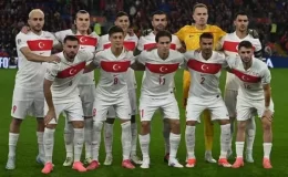 Montella kararını verdi! Türkiye-İzlanda maçının ilk 11’leri belli oldu