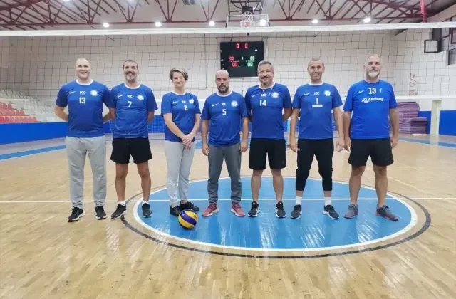 Mudanya Voleybol Turnuvası Başladı