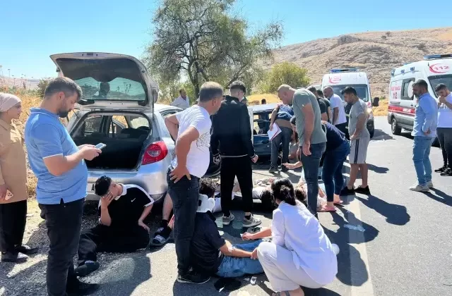 Nusaybin’de Kafa Kafaya Çarpışma: 11 Yaralı