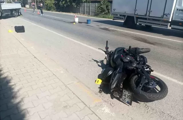 Sakarya’da Motosiklet Kazası: 20 Yaşındaki Hale Rüzgar Hayatını Kaybetti