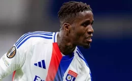 Taraftarları çileden çıkartan Wilfried Zaha, Lyon’da olay oldu