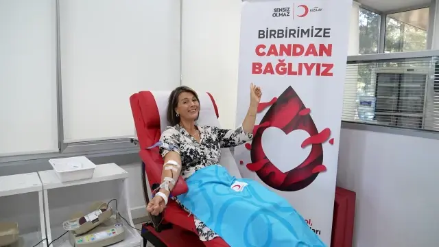 Ünlülerden Kan Bağışına Destek: ‘Birbirimize Candan Bağlıyız’ Kampanyası