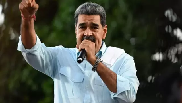 Venezuela’nın Devlet Başkanı Nicolás Maduro, Noel’i Ekim ayına çekme kararı aldı