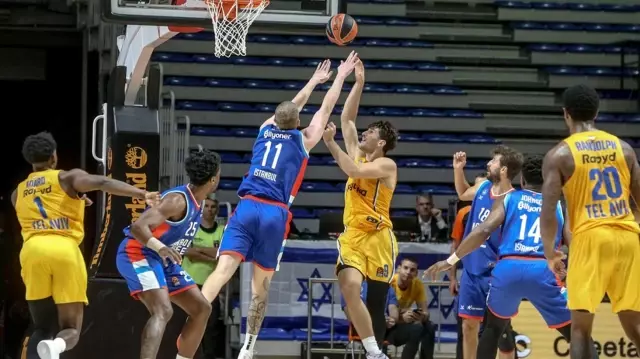 Anadolu Efes, Maccabi Playtika Tel Aviv’e deplasmanda 93-91 kaybetti