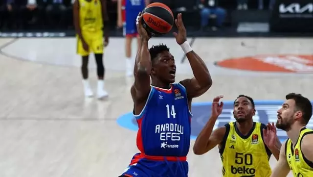 Anadolu Efes’te forma giyen Stanley Johnson’ın evini kurşunladılar