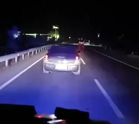 Antalya’da Ambulansa Yol Vermeyen Sürücüye Cezai İşlem