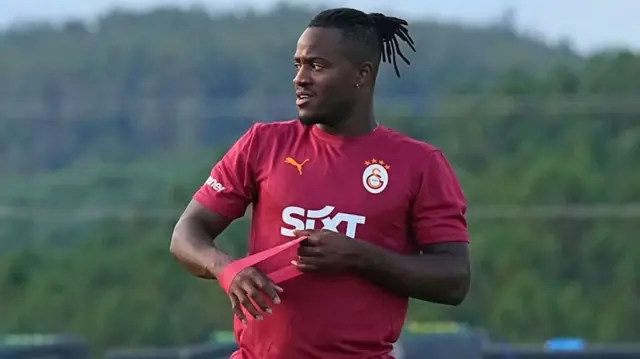 Batshuayi’den ortalığı yerinden oynatacak Okan Buruk itirafı